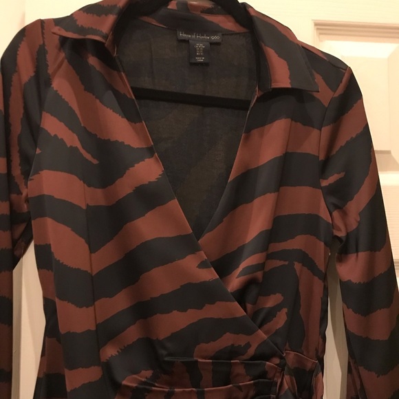 Dress - Picture 2 of 4